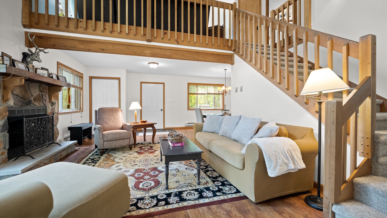 Photo of Livingroom in Lake Harmony Estates