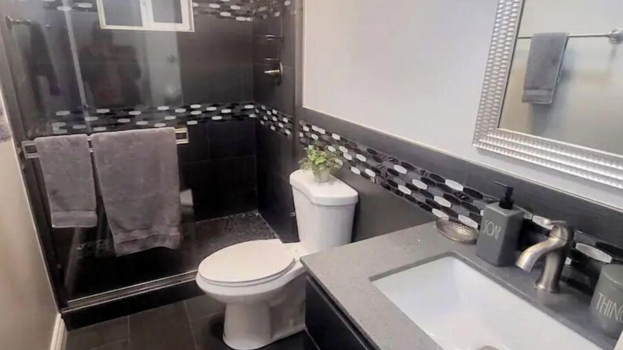 Photo of Bathroom in Fairview