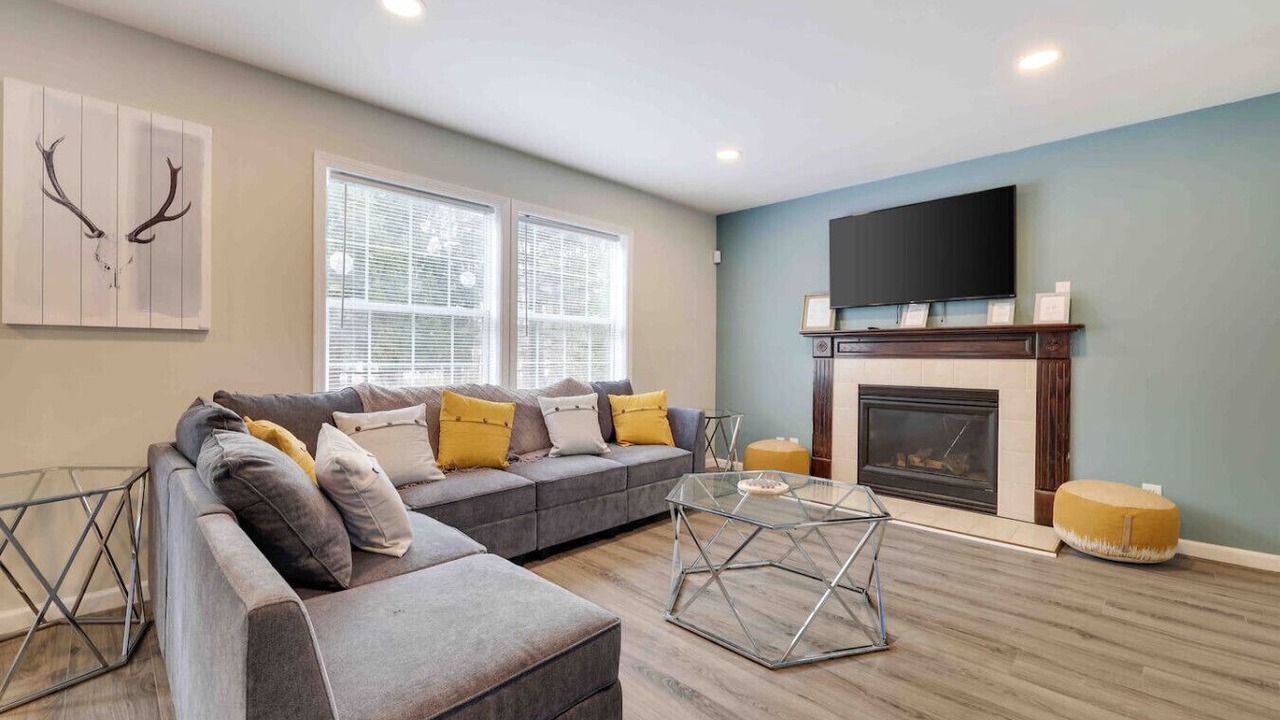 Photo of Livingroom in Tobyhanna