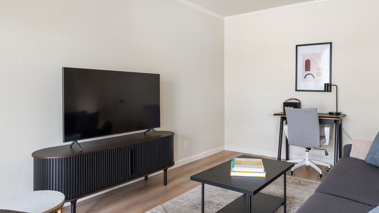 Photo of Livingroom in University South