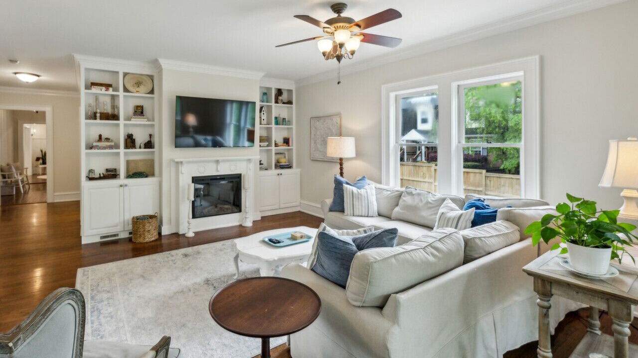 Photo of Livingroom in College Heights