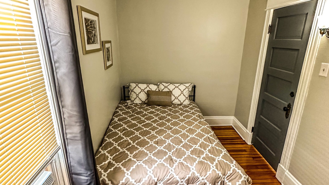 Photo of Bedroom in Albany