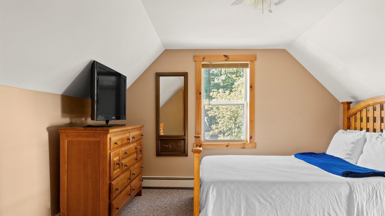 Photo of Bedroom in Lake George
