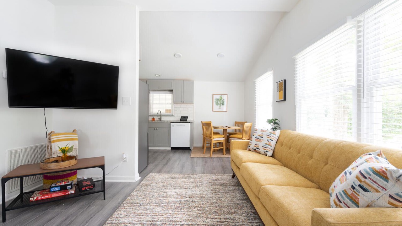 Photo of Livingroom in East Point