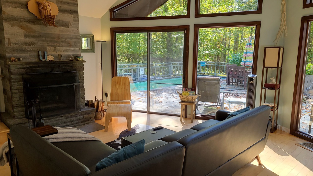 Photo of Livingroom in Livingston Manor
