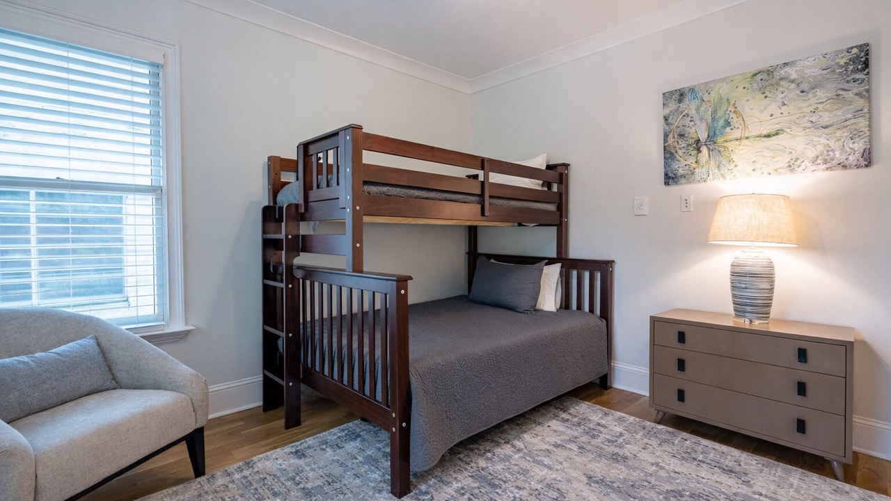 Photo of Bedroom in Midtown