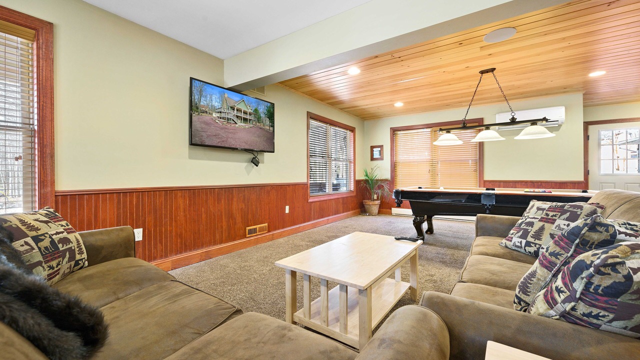 Photo of Bedroom in Lake Harmony Estates