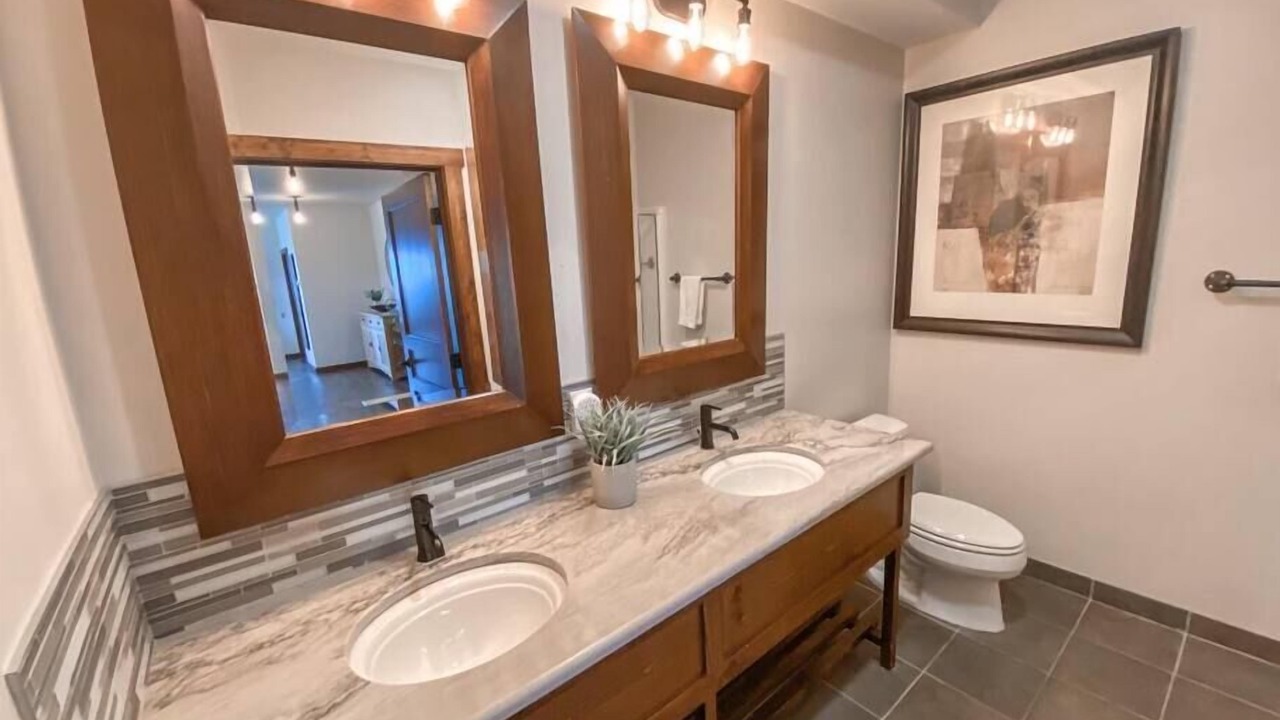 Photo of Bathroom in Edray