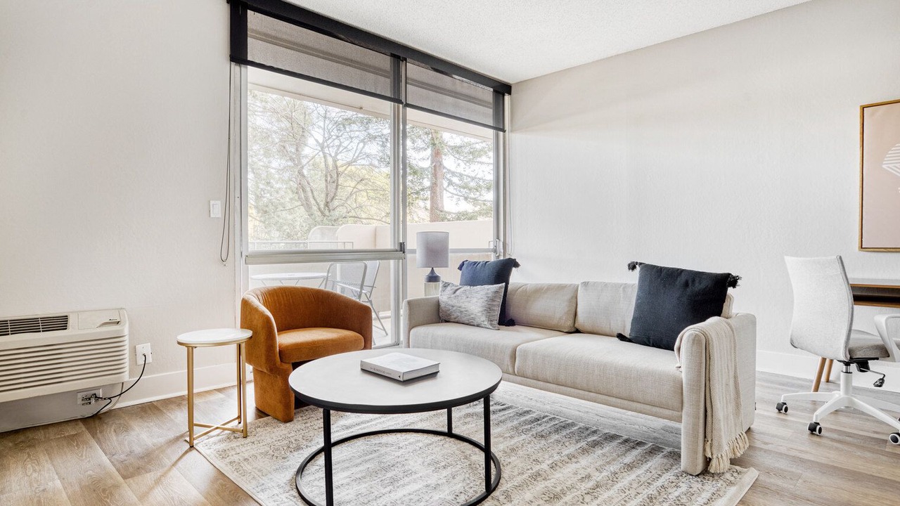 Photo of Livingroom in University South