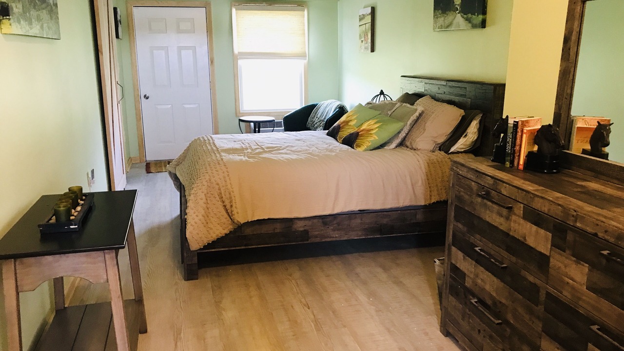 Photo of Bedroom in Quaker Street