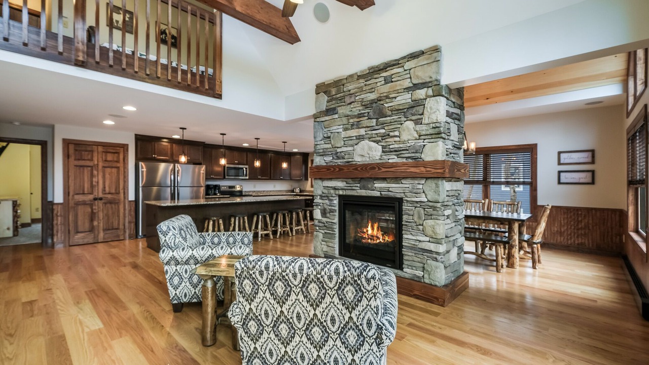 Photo of Livingroom in Lake Harmony Estates