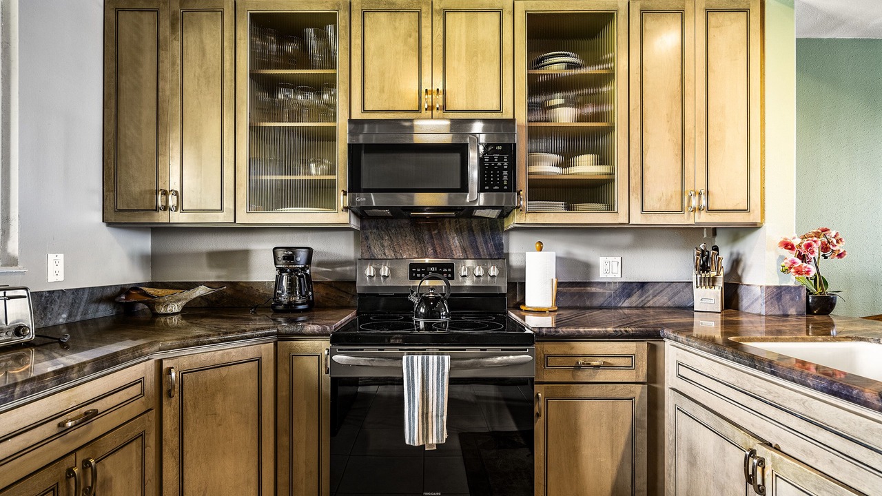 Photo of Kitchen in Kahaluu-Keauhou