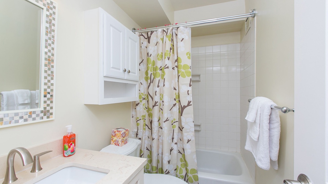 Photo of Bathroom in Waikiki