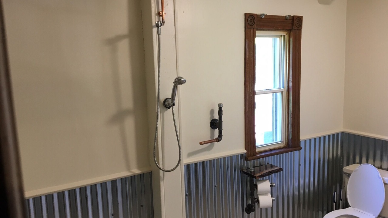 Photo of Bathroom in Gowen City