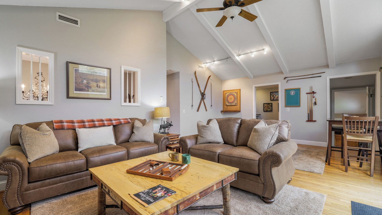 Photo of Livingroom in Lake Harmony Estates