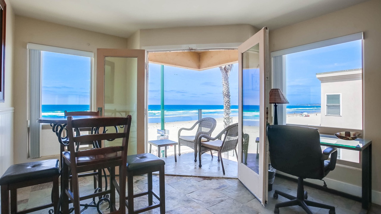 Photo of Patio Balcony in Mission Beach