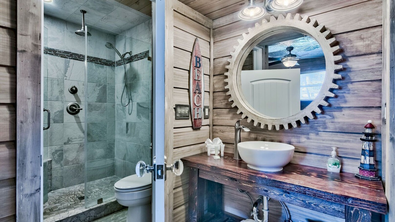 Photo of Bathroom in Holiday Isle