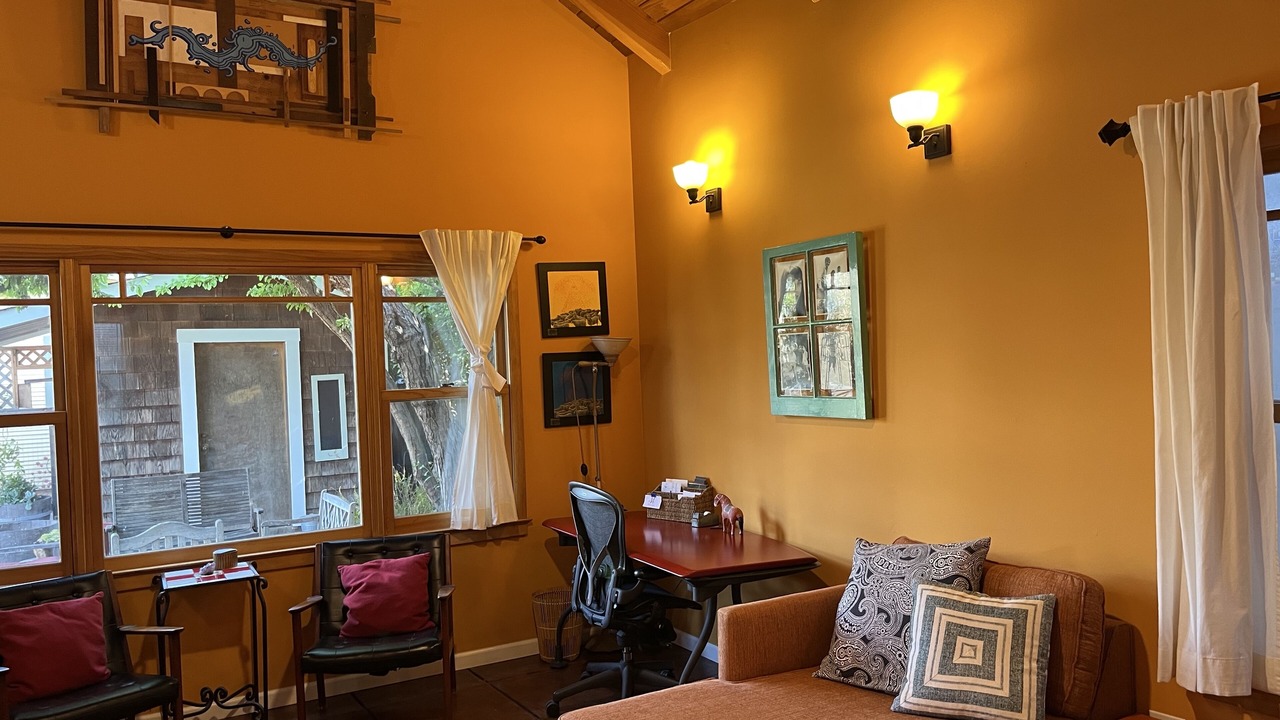Photo of Bedroom in Poets Corner