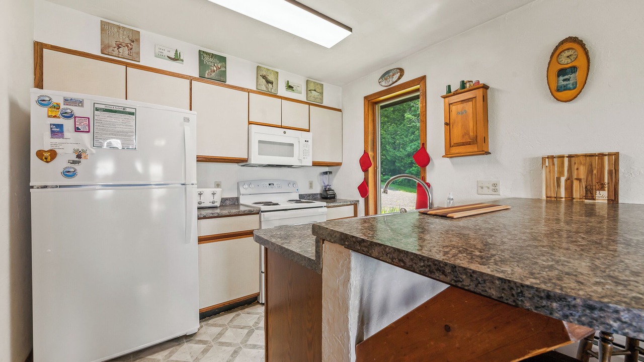 Photo of Kitchen in Rangeley Plantation