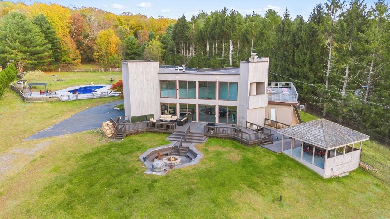 Photo of Outdoor in Monticello