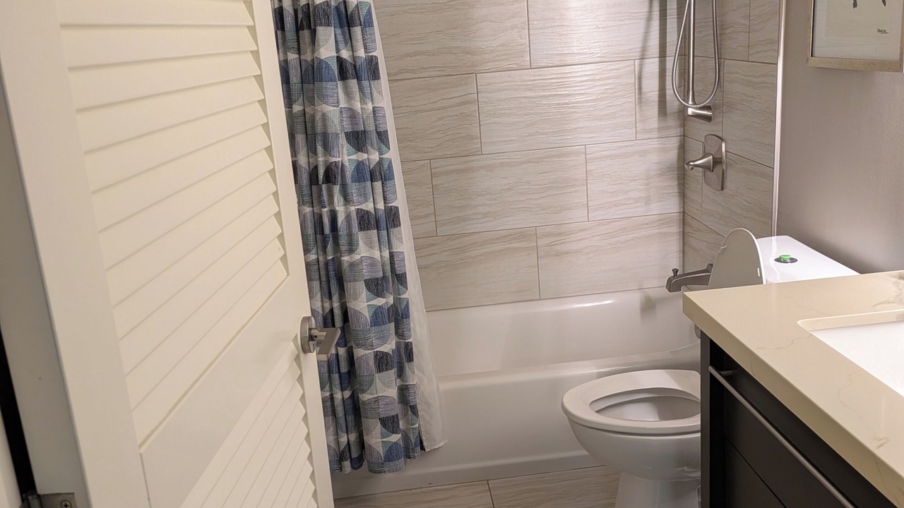 Photo of Bathroom in Waikiki