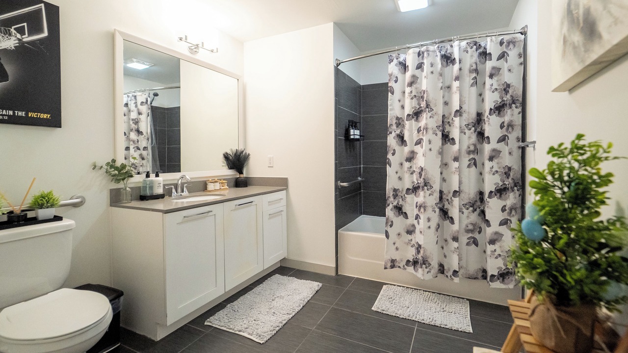 Photo of Bathroom in North Buckhead