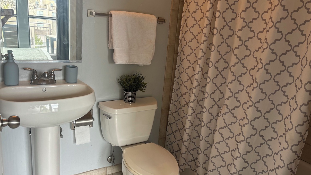 Photo of Bathroom in Castleberry Hill