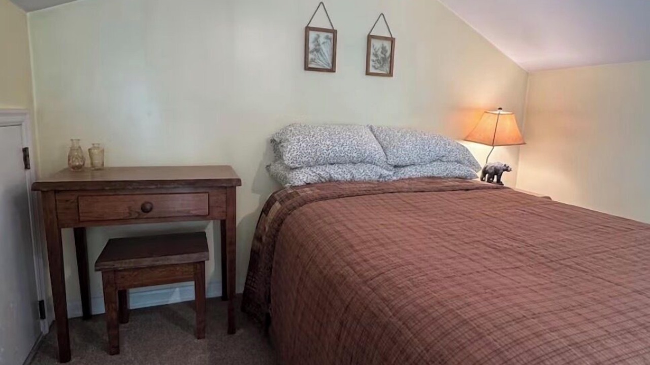 Photo of Bedroom in Cocolamus