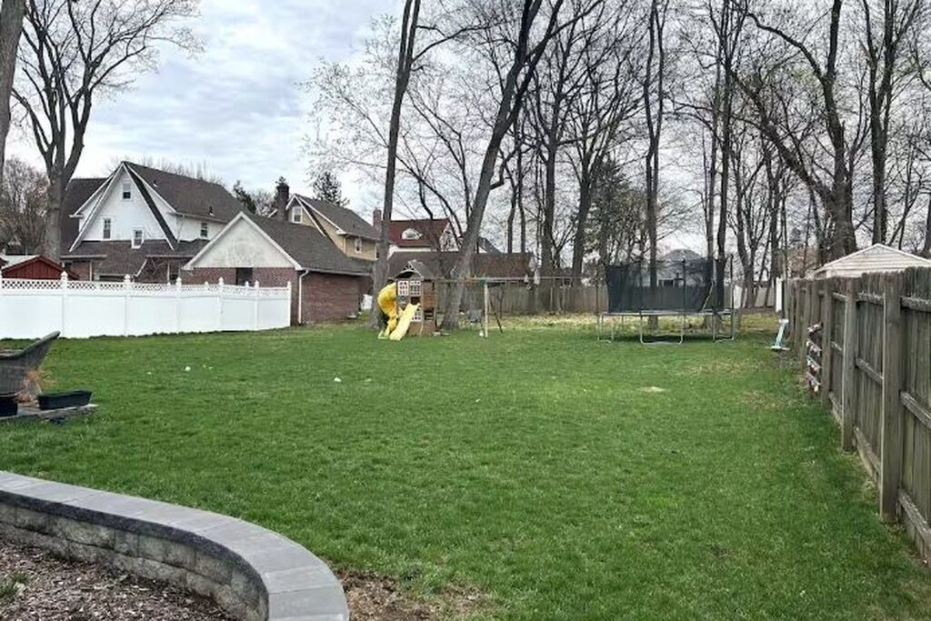 Photo of Outdoor in Teaneck