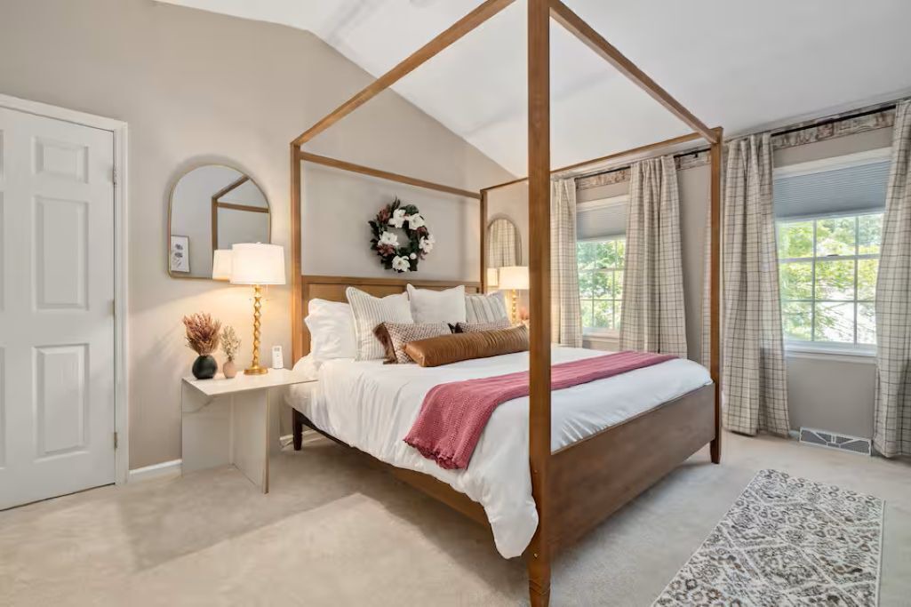 Photo of Bedroom in Saratoga Springs