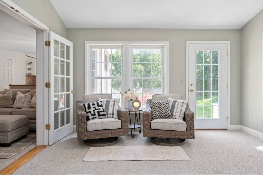 Photo of Livingroom in Saratoga Springs