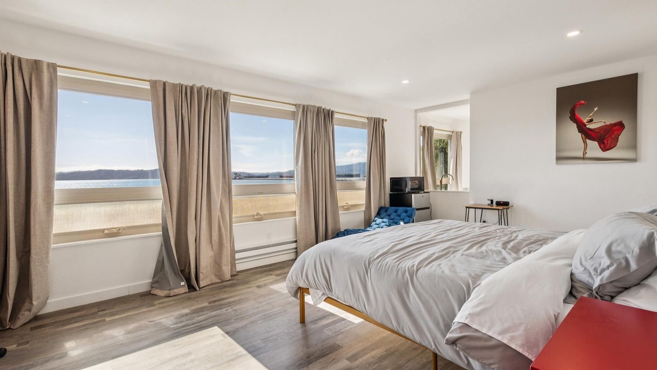 Photo of Bedroom in Point Richmond