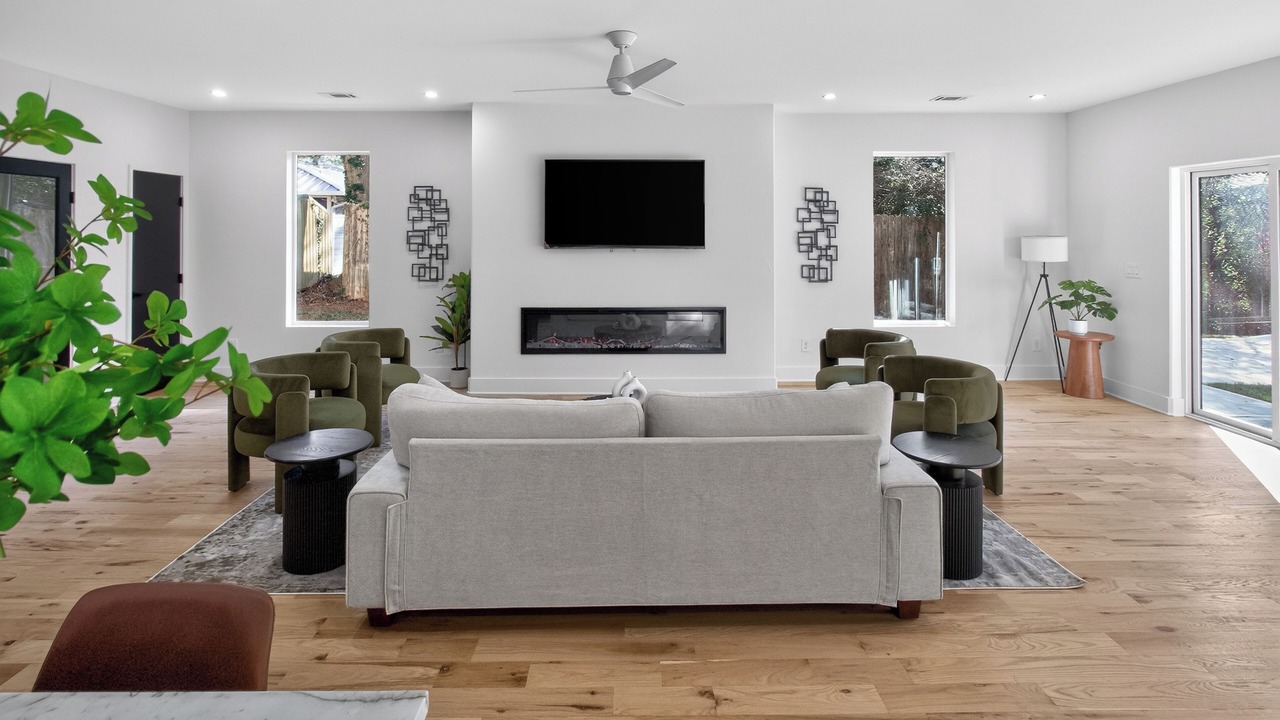 Photo of Livingroom in East Side