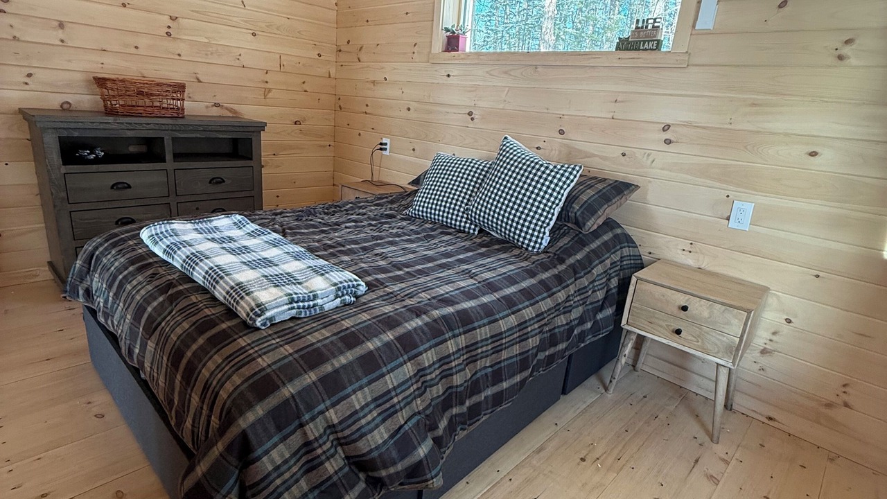 Photo of Bedroom in Norridgewock