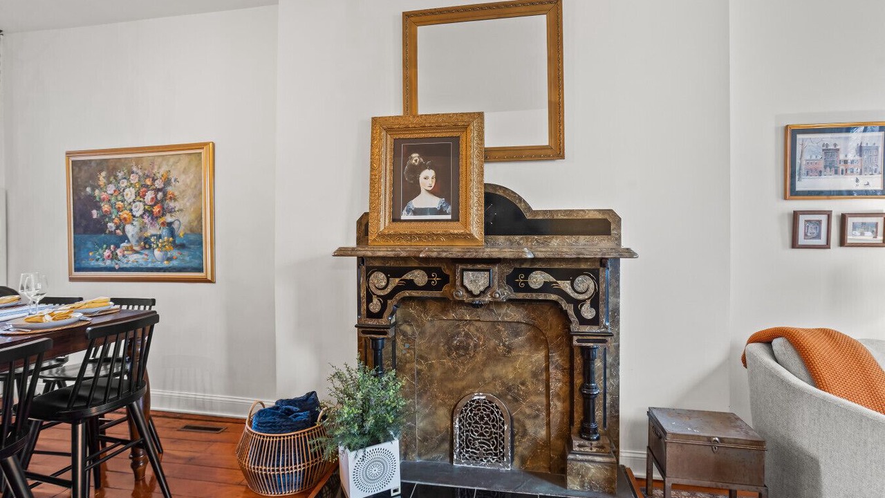 Photo of Livingroom in Harrisburg - Hershey