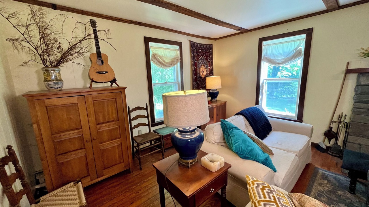 Photo of Livingroom in Roscoe