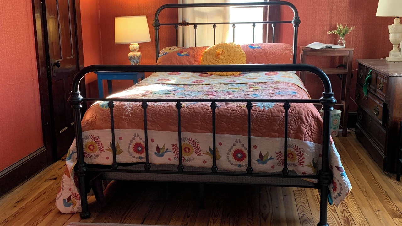 Photo of Bedroom in Roscoe