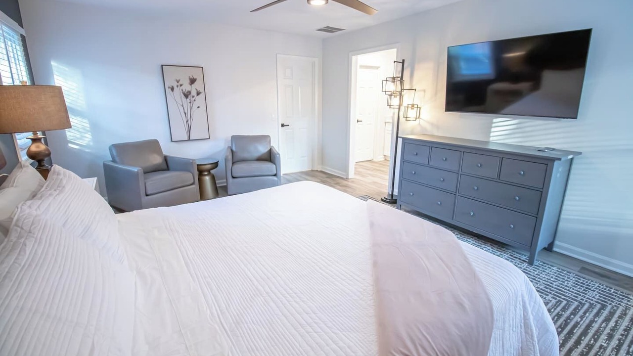 Photo of Bedroom in Sandy Springs