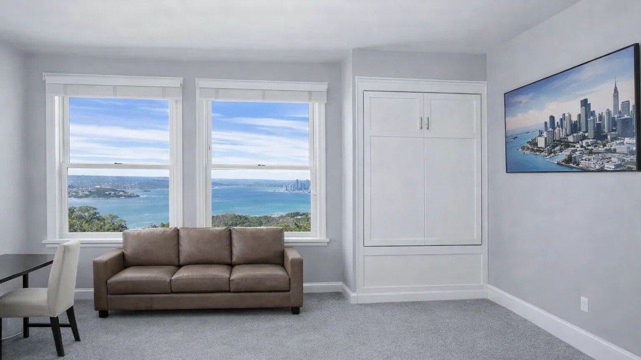 Photo of Livingroom in Nob Hill
