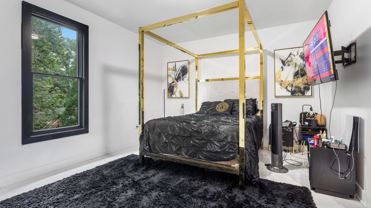 Photo of Bedroom in West Paces Ferry - Northside