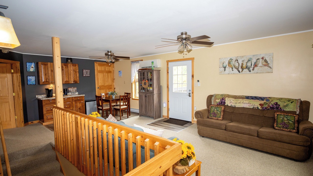 Photo of Livingroom in Shippenville