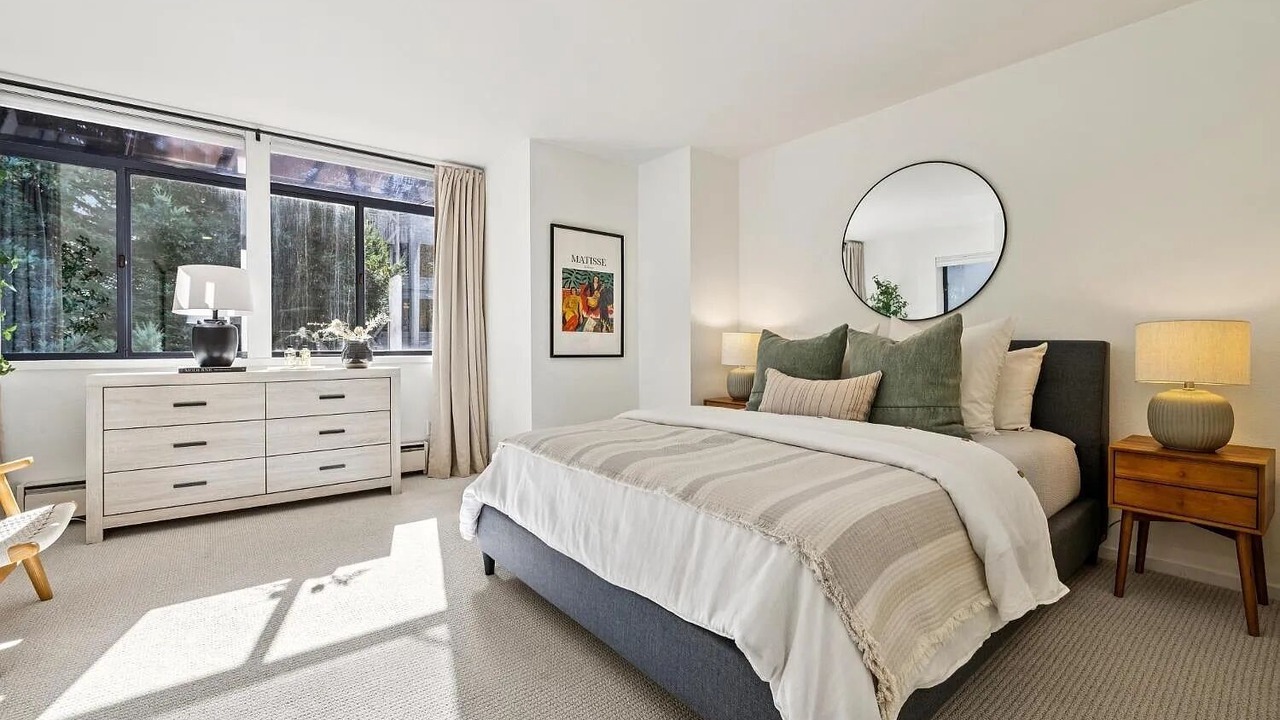 Photo of Bedroom in Oakland