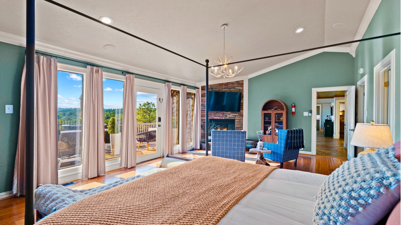 Photo of Bedroom in Mid America