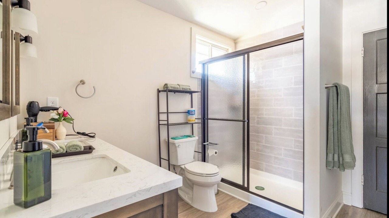 Photo of Bathroom in Smyrna