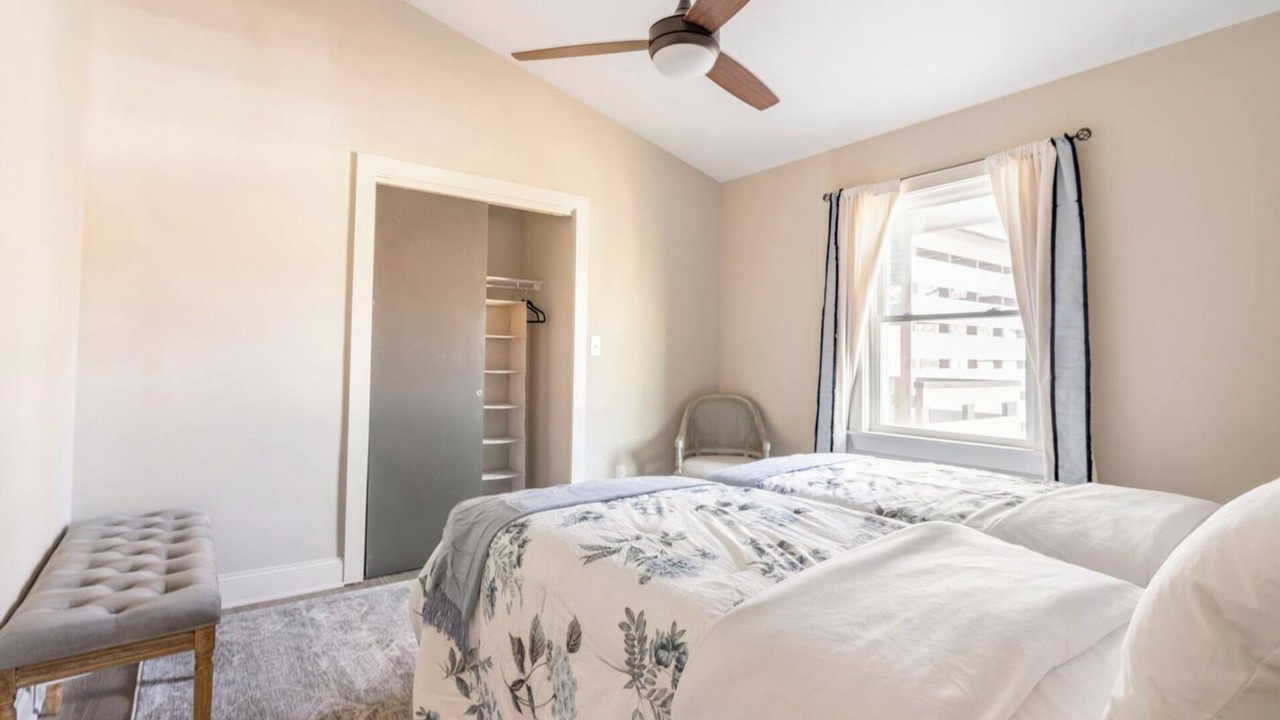Photo of Bedroom in Smyrna