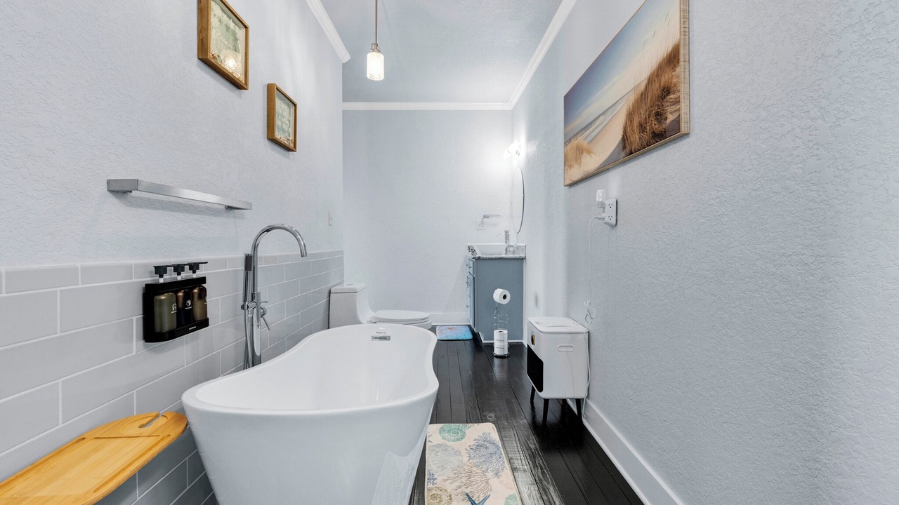 Photo of Bathroom in Bates
