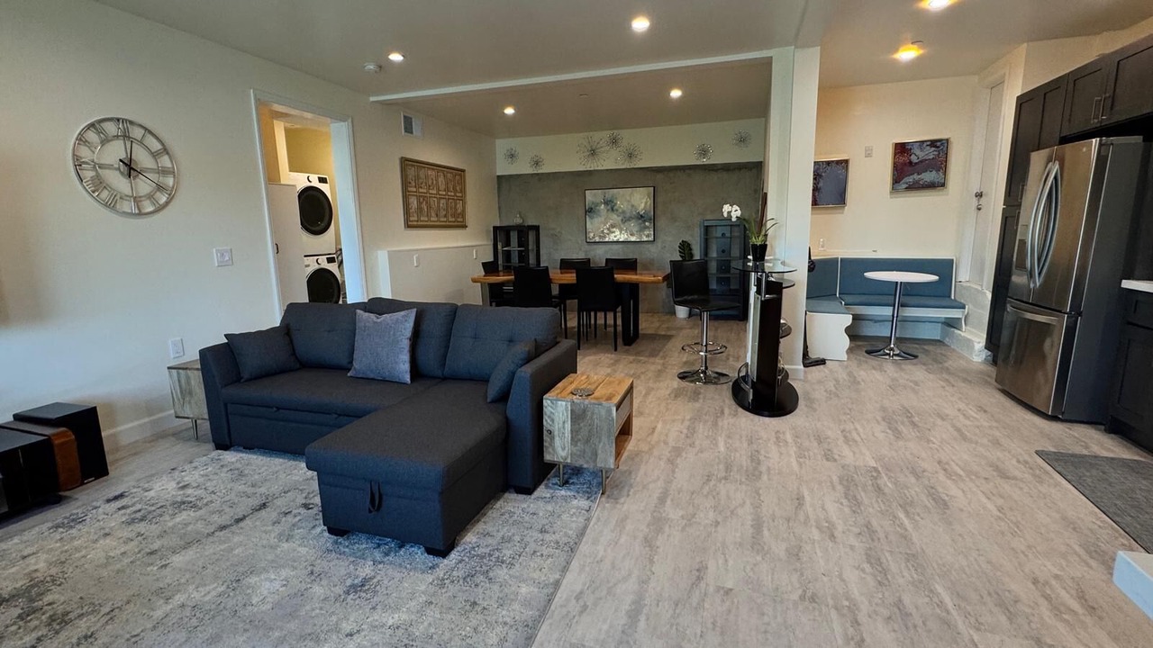 Photo of Livingroom in Cleveland Heights