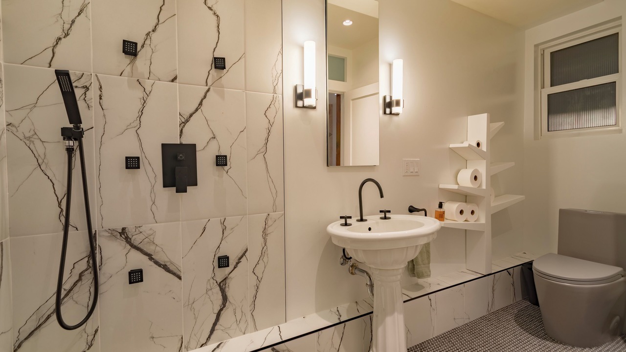 Photo of Bathroom in Nob Hill