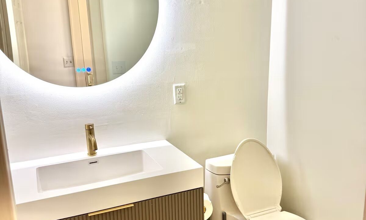 Photo of Bathroom in Mount Paran - Northside