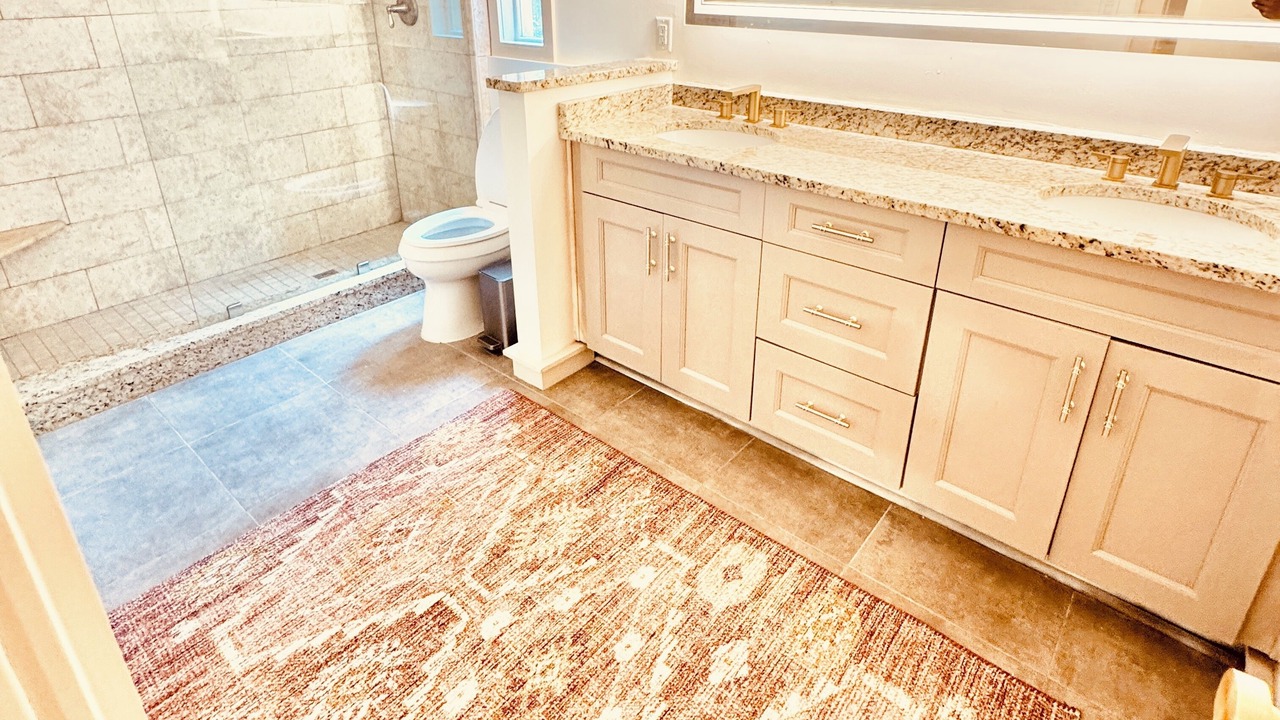 Photo of Bathroom in Mount Paran - Northside